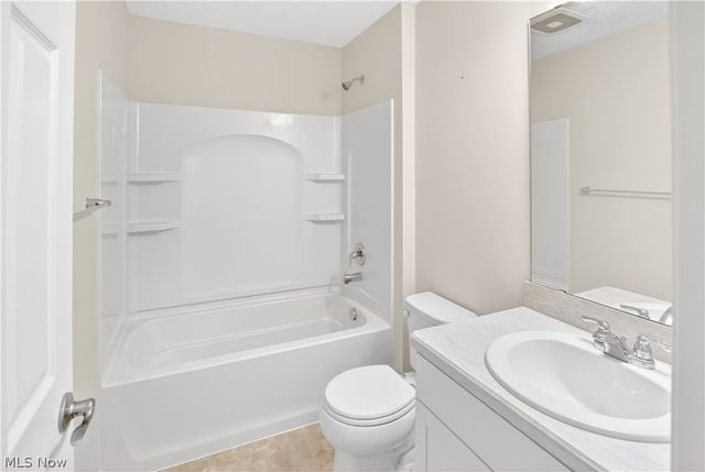 37111 Golden Eagle Drive, North Ridgeville, OH 44039