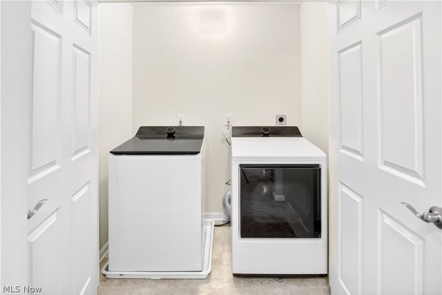 37111 Golden Eagle Drive, North Ridgeville, OH 44039
