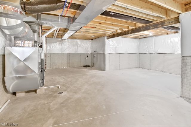 37111 Golden Eagle Drive, North Ridgeville, OH 44039