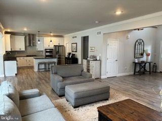 1010 BAYBERRY DR, Pennsburg, PA 18073