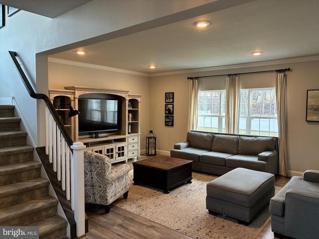 1010 BAYBERRY DR, Pennsburg, PA 18073