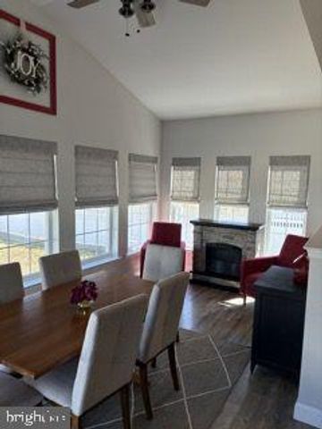 1010 BAYBERRY DR, Pennsburg, PA 18073