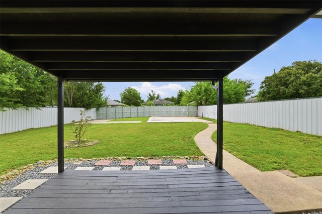 746 Quietwood Drive, Dallas, TX 75253