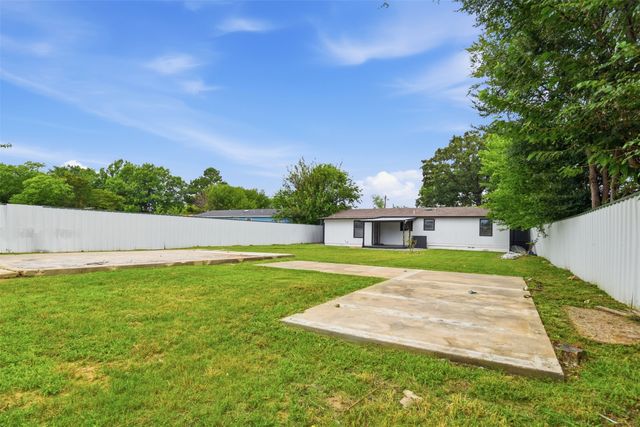 746 Quietwood Drive, Dallas, TX 75253