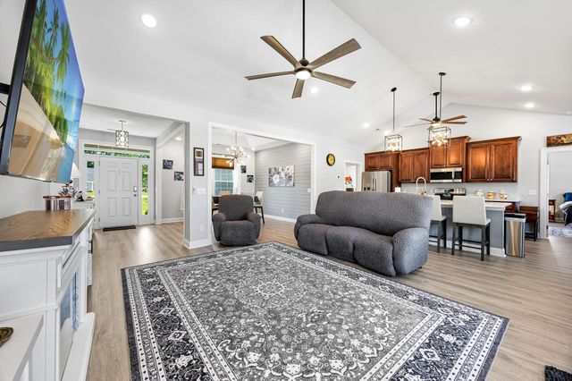 1478 Red Bluff Rd., Loris, SC 29569