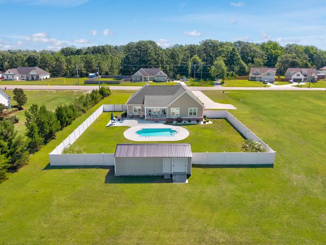 1478 Red Bluff Rd., Loris, SC 29569
