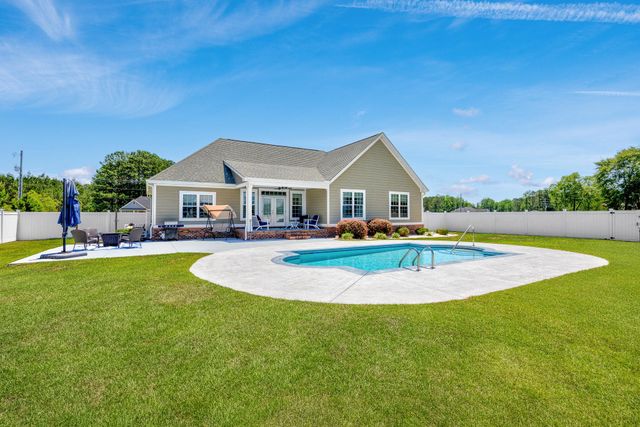 1478 Red Bluff Rd., Loris, SC 29569