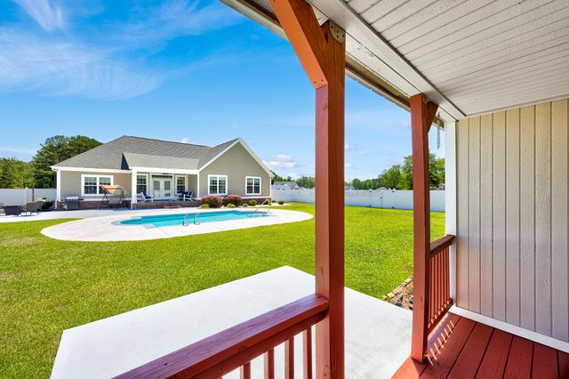1478 Red Bluff Rd., Loris, SC 29569