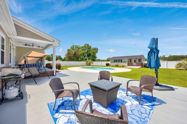 1478 Red Bluff Rd., Loris, SC 29569