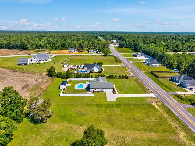 1478 Red Bluff Rd., Loris, SC 29569