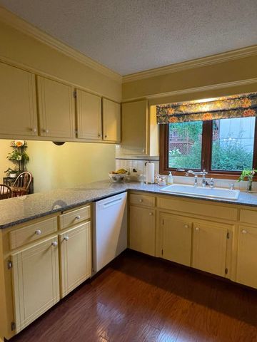 200 UPLAND Drive, Council Bluffs, IA 51503