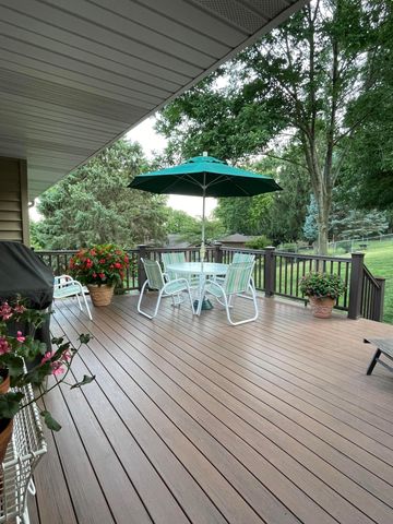 200 UPLAND Drive, Council Bluffs, IA 51503