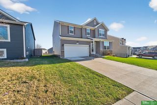 8925 N 159 Avenue, Bennington, NE 68007