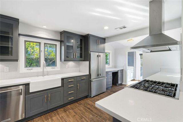 3148 Barbara Court, Los Angeles, CA 90068