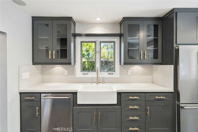 3148 Barbara Court, Los Angeles, CA 90068