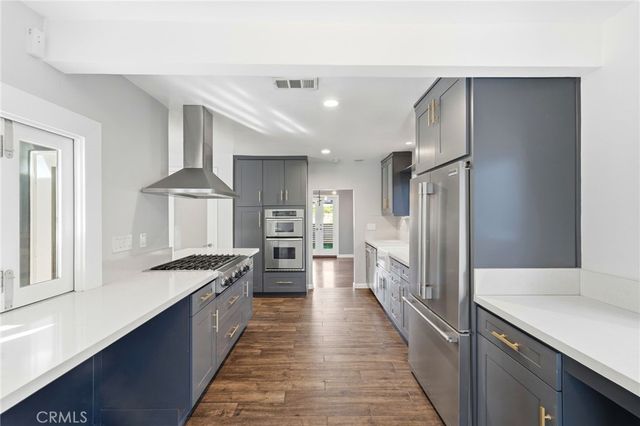 3148 Barbara Court, Los Angeles, CA 90068