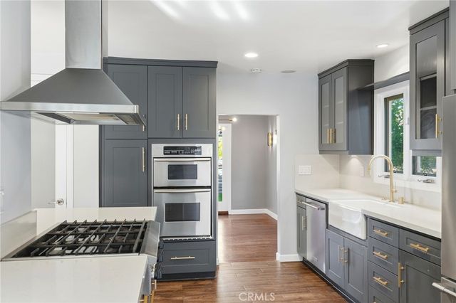 3148 Barbara Court, Los Angeles, CA 90068