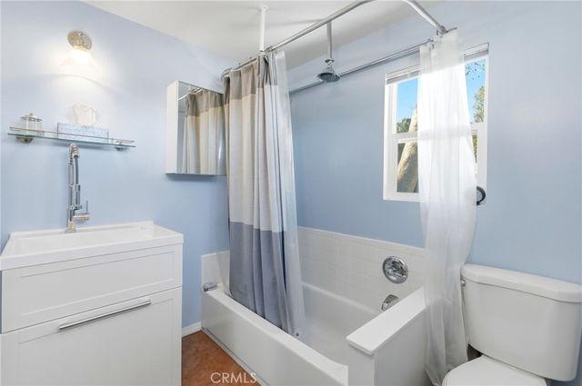 3148 Barbara Court, Los Angeles, CA 90068