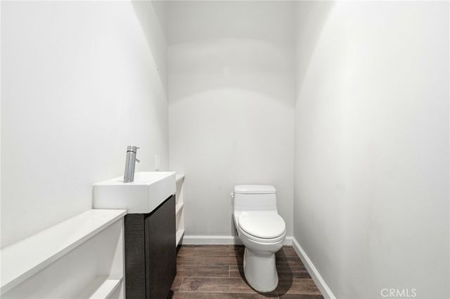 3148 Barbara Court, Los Angeles, CA 90068