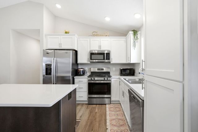 1004 Triumph Trail NE, Isanti, MN 55040