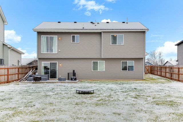 1004 Triumph Trail NE, Isanti, MN 55040