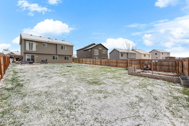 1004 Triumph Trail NE, Isanti, MN 55040