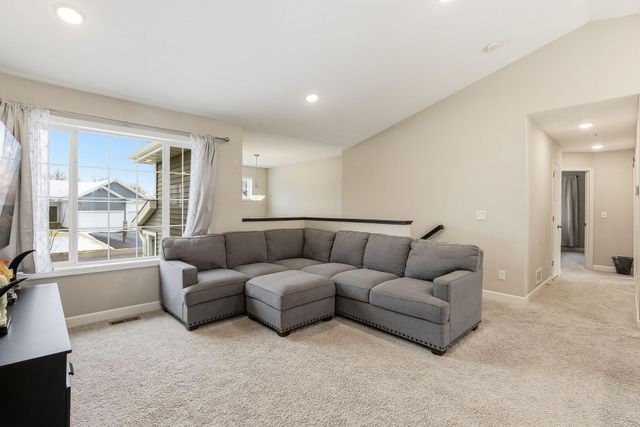 1004 Triumph Trail NE, Isanti, MN 55040