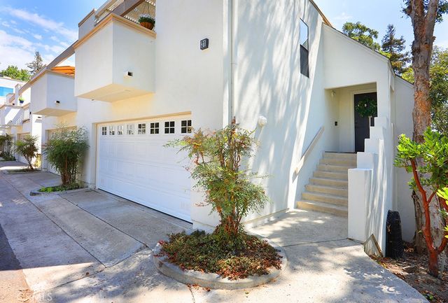 5846 E Creekside 31, Orange, CA 92869