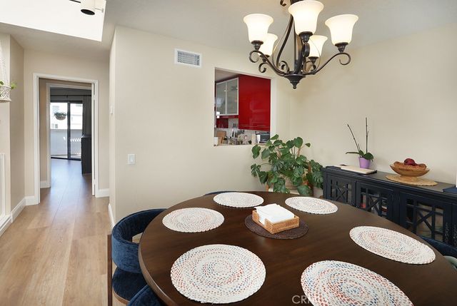 5846 E Creekside 31, Orange, CA 92869