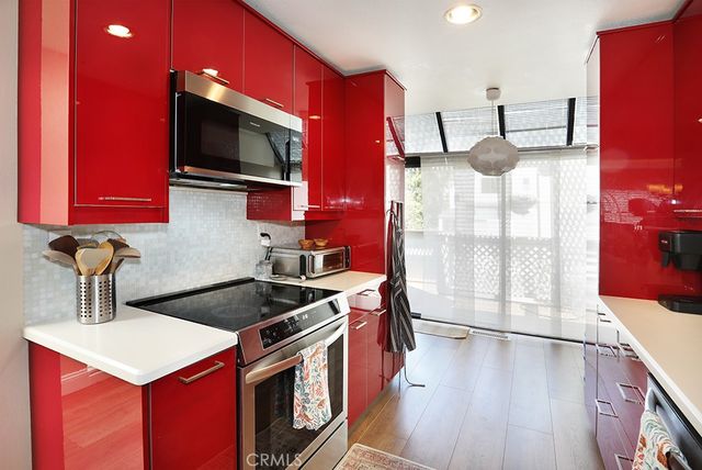 5846 E Creekside 31, Orange, CA 92869