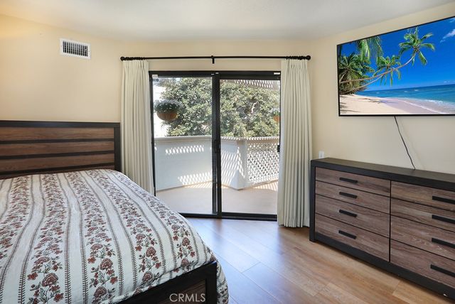 5846 E Creekside 31, Orange, CA 92869