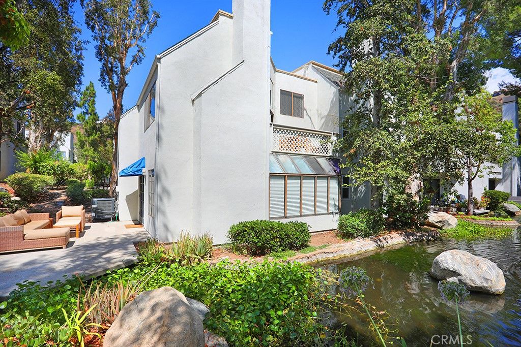 5846 E Creekside 31, Orange, CA 92869
