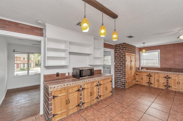 602 Everett Street, Conroe, TX 77301