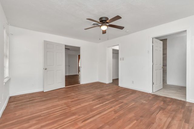 602 Everett Street, Conroe, TX 77301