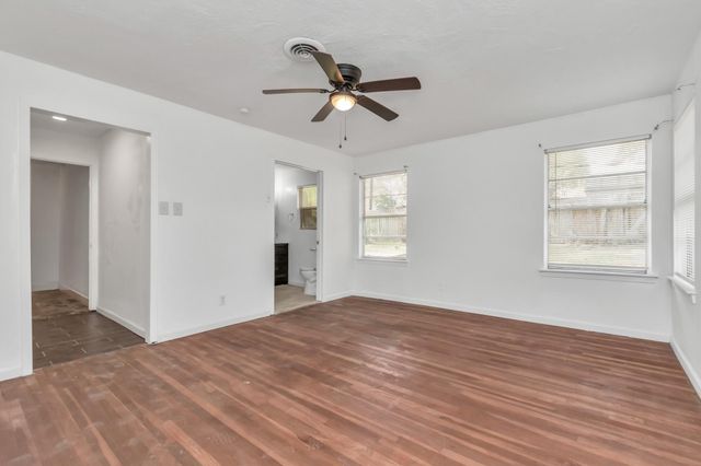 602 Everett Street, Conroe, TX 77301