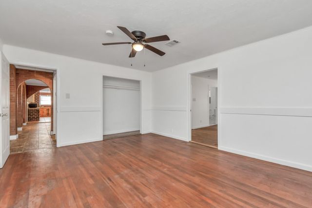 602 Everett Street, Conroe, TX 77301