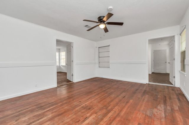 602 Everett Street, Conroe, TX 77301