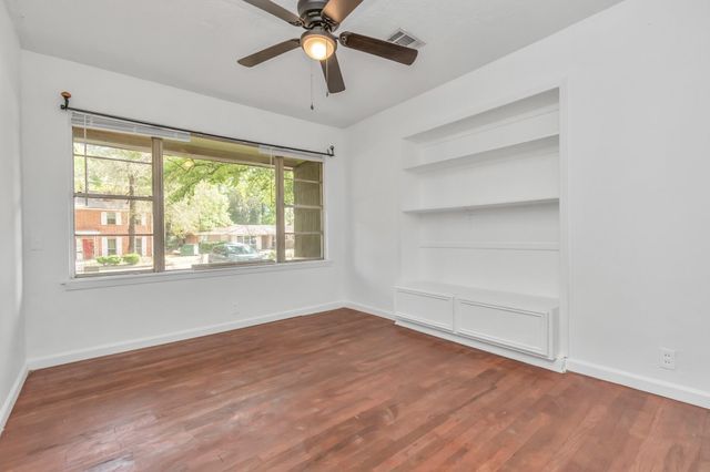 602 Everett Street, Conroe, TX 77301