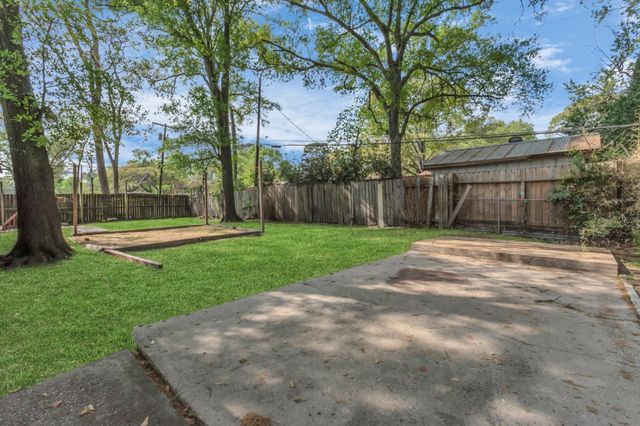602 Everett Street, Conroe, TX 77301