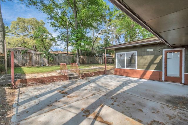 602 Everett Street, Conroe, TX 77301