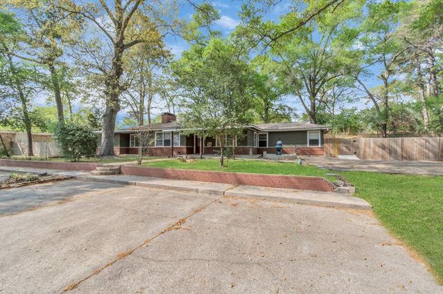 602 Everett Street, Conroe, TX 77301