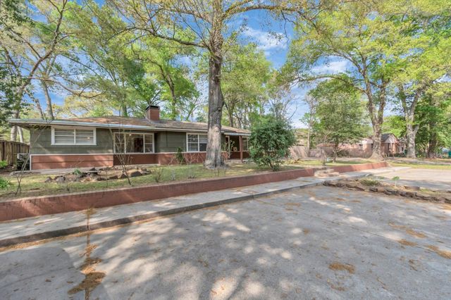 602 Everett Street, Conroe, TX 77301
