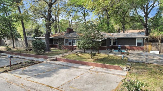 602 Everett Street, Conroe, TX 77301