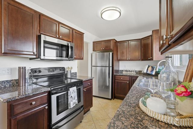 4970 Cherry Avenue 211, San Jose, CA 95118
