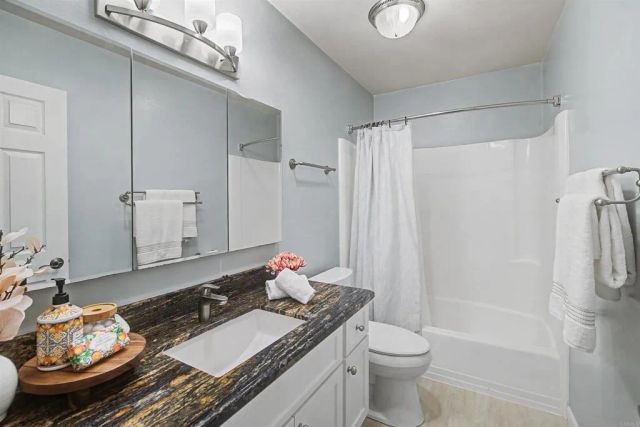 6410 Bell Bluff Avenue, San Diego, CA 92119