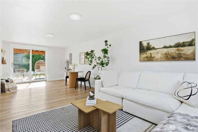 7475 NE 146th St, Kenmore, WA 98028