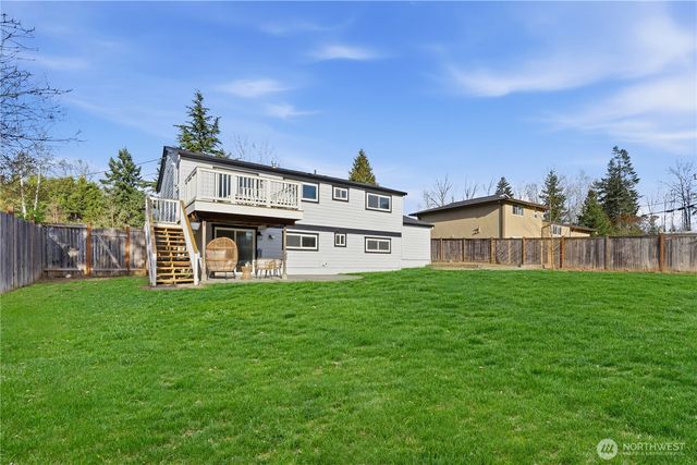 7475 NE 146th St, Kenmore, WA 98028