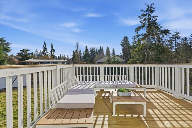 7475 NE 146th St, Kenmore, WA 98028