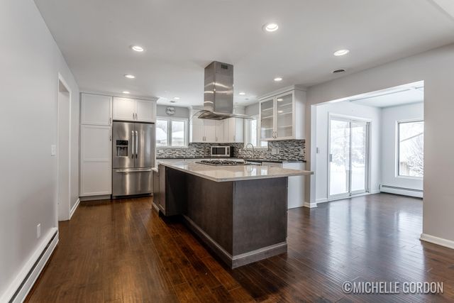 3880 N Big Spring Drive SW, Grandville, MI 49418