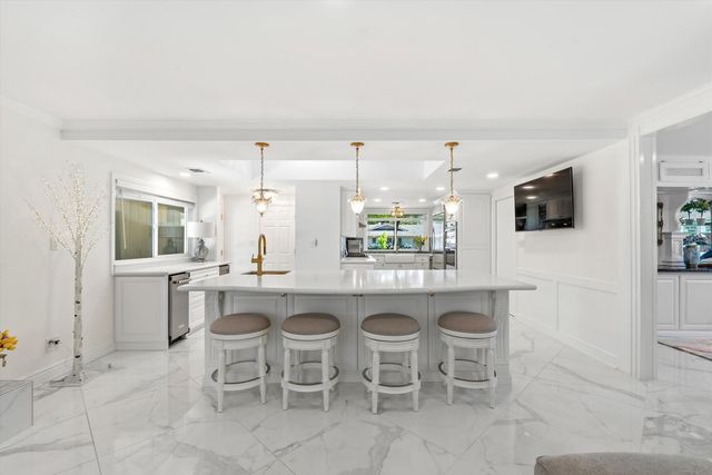 649 Morris Way, Sacramento, CA 95864